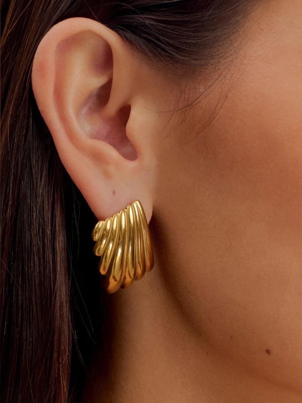 MESHKI Olympia Textured Square Earrings